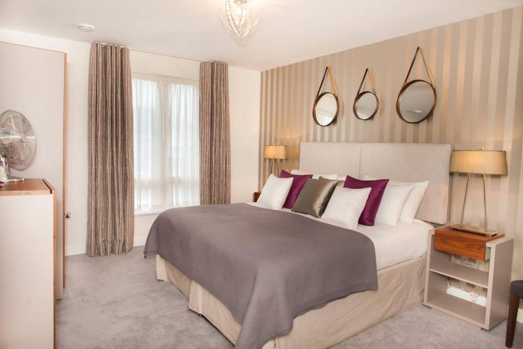Apartment Stylish And Two Bedroom & Two Bathroom With Free Parking *