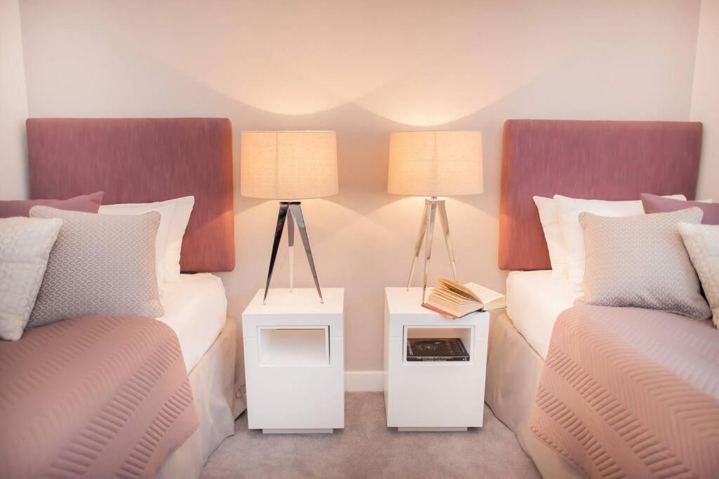 Stylish And Two Bedroom & Two Bathroom With Free Parking