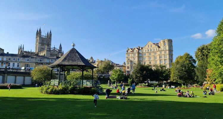 Charming In The Heart Of *