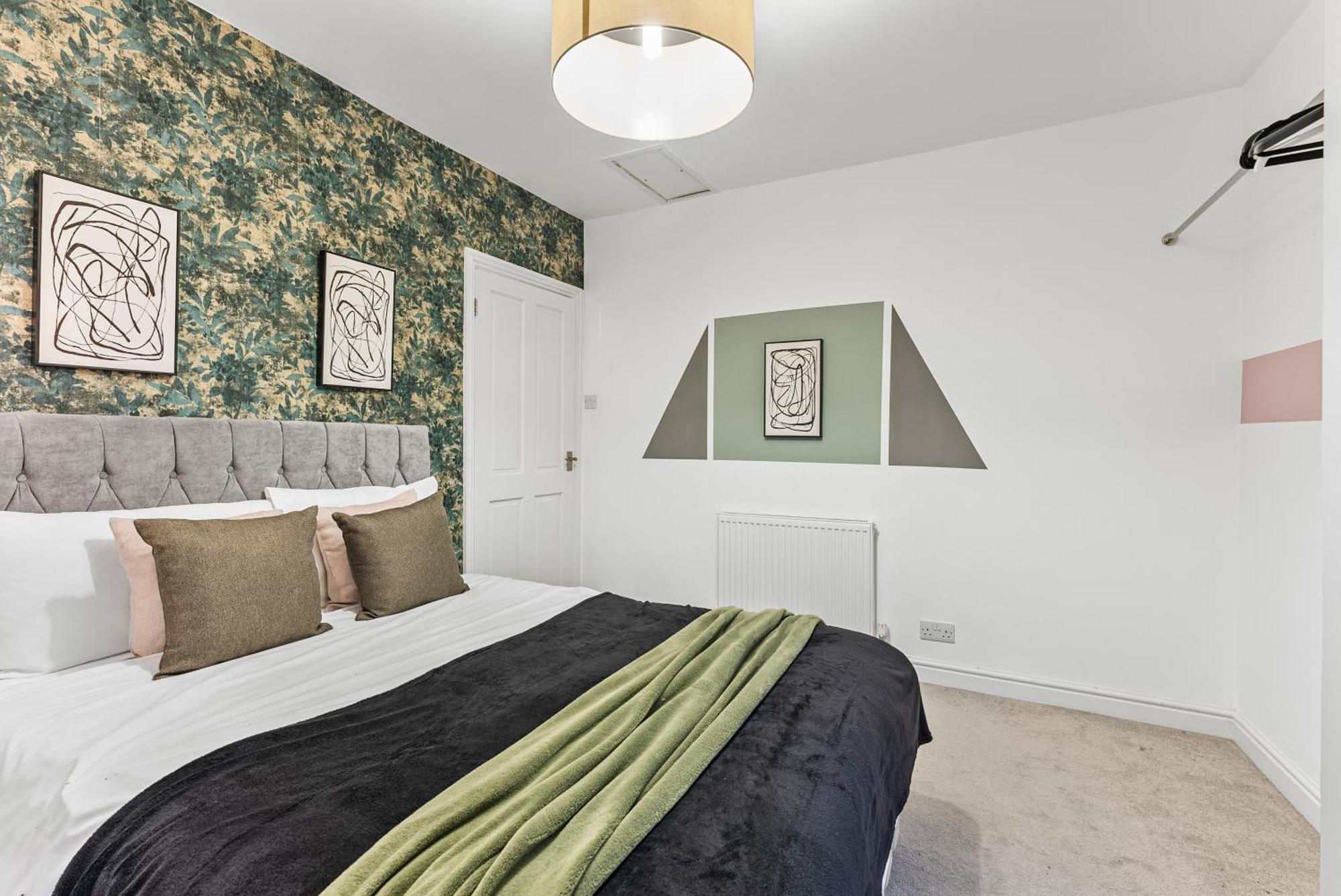 Lovely 2 Bed In - Parking Bath
