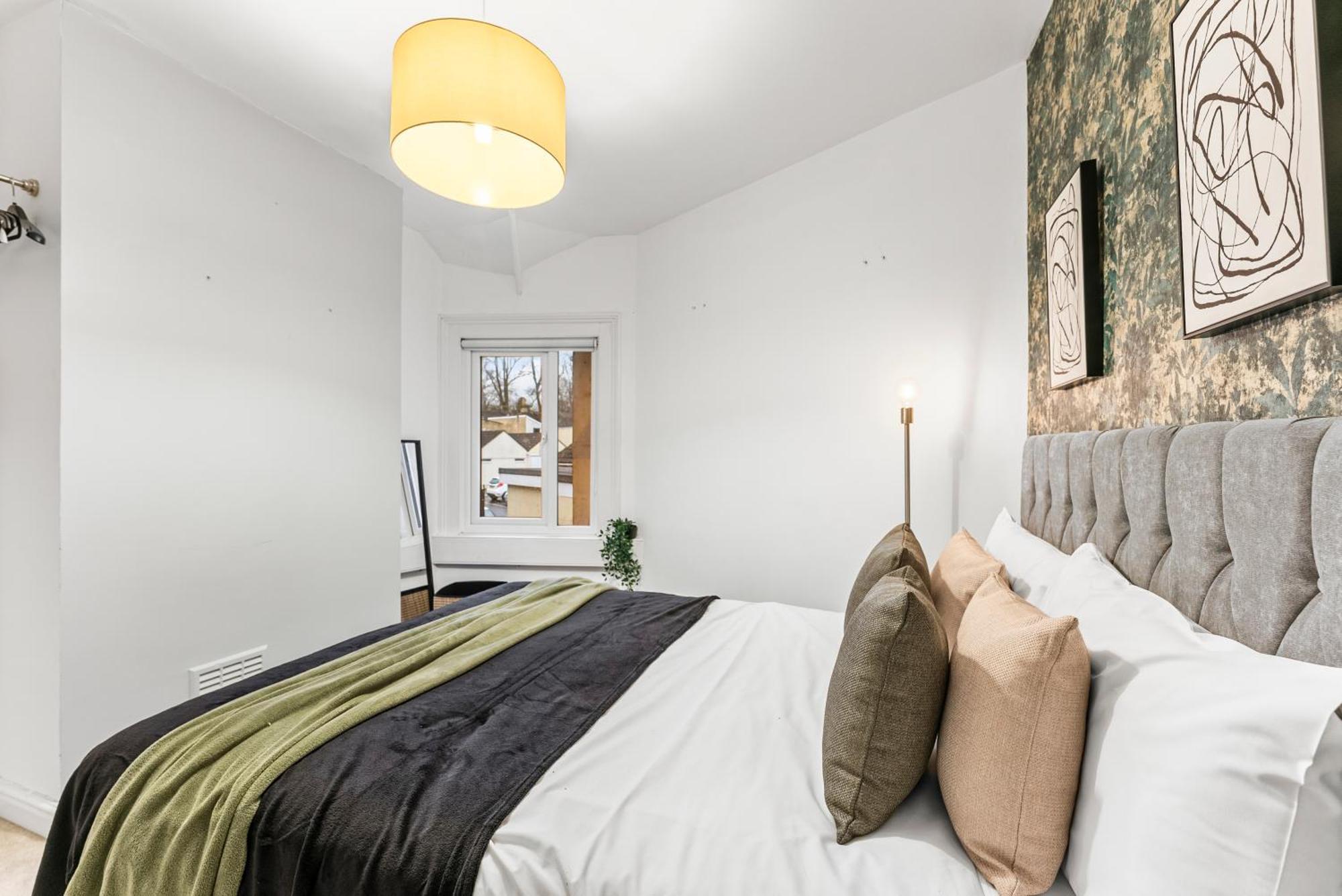 Lovely 2 Bed In - Parking *