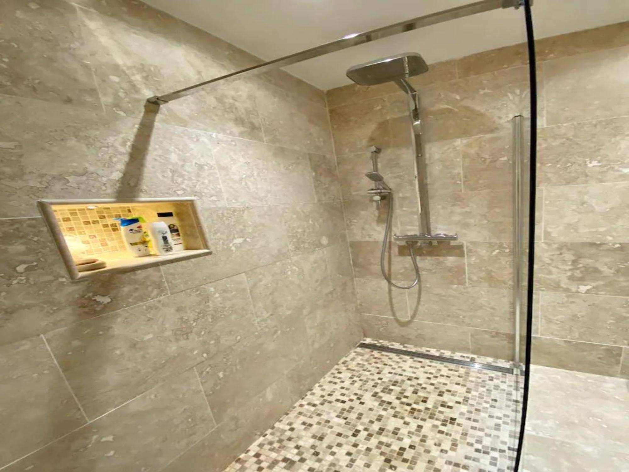 Pass The Keys Delightful Sydney Gardens Private Parking Holiday home Bath