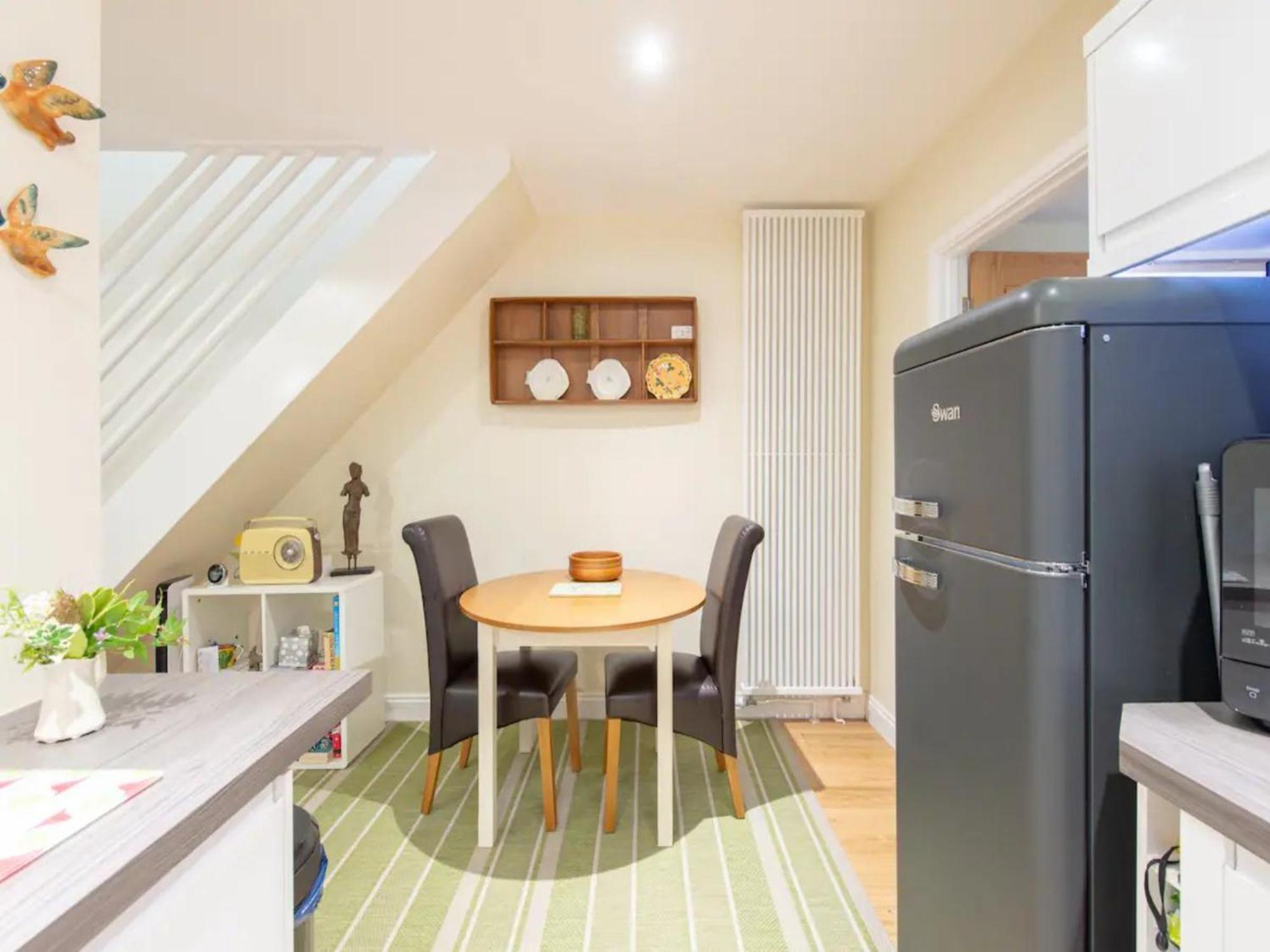 Pass The Keys Delightful Sydney Gardens Private Parking Holiday home