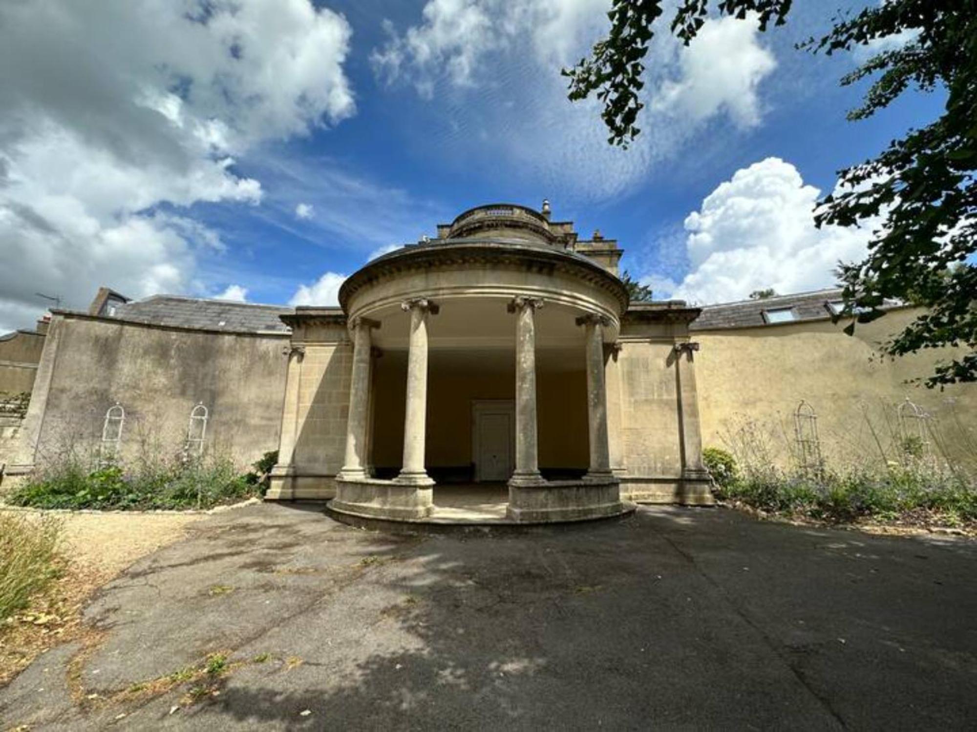 Pass The Keys Delightful Sydney Gardens Private Parking
