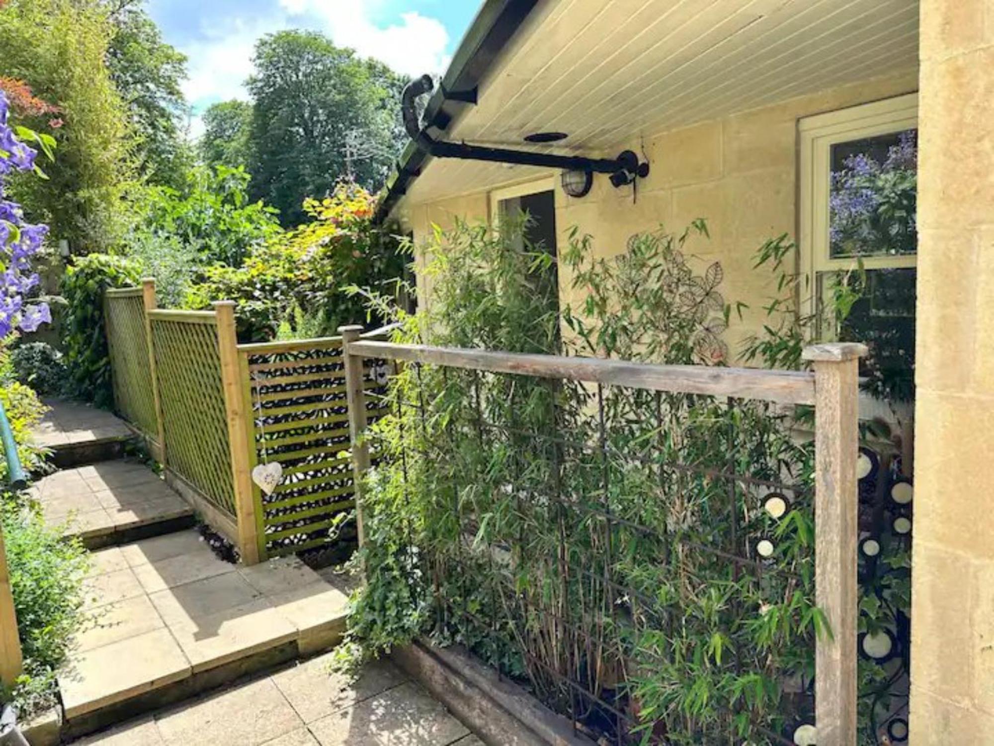 Holiday home Pass The Keys Delightful Sydney Gardens Private Parking *