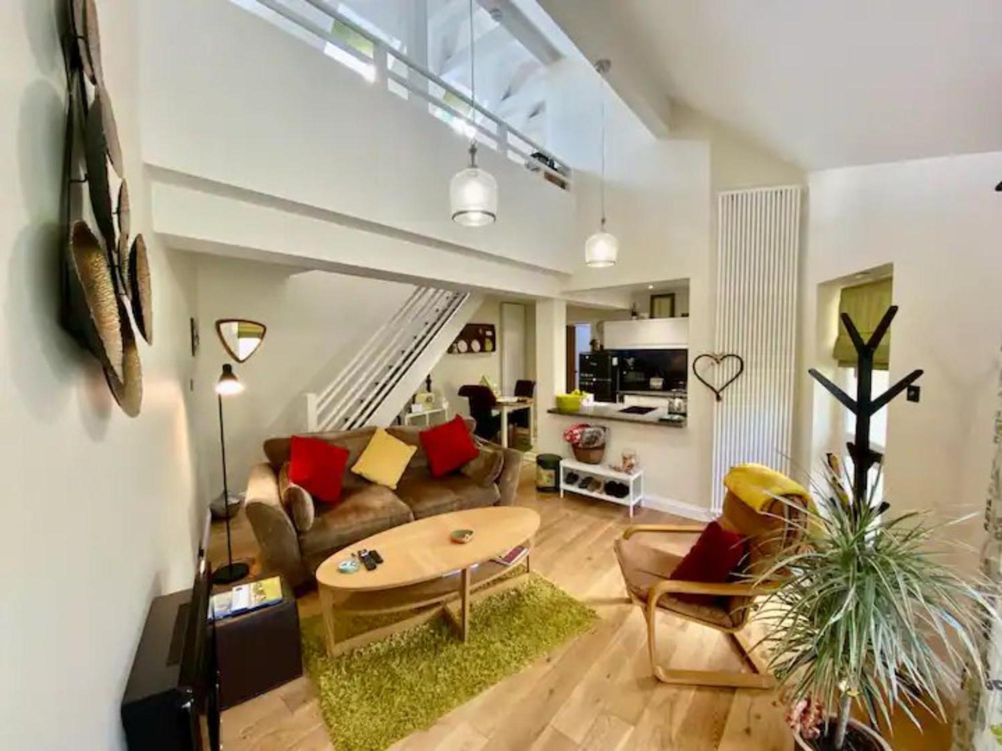 Pass The Keys Delightful Sydney Gardens Private Parking Holiday home *