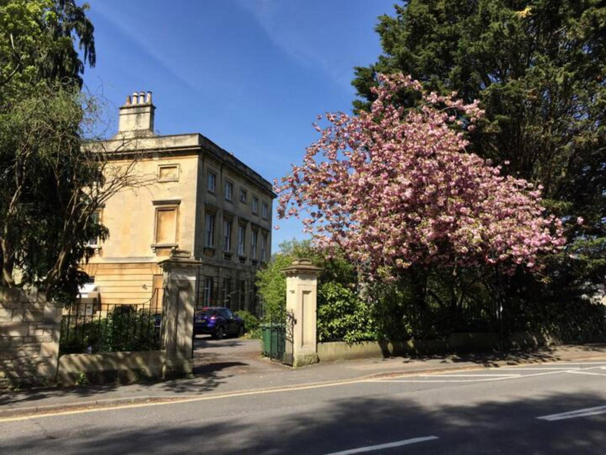 Pass The Keys Delightful Sydney Gardens Private Parking