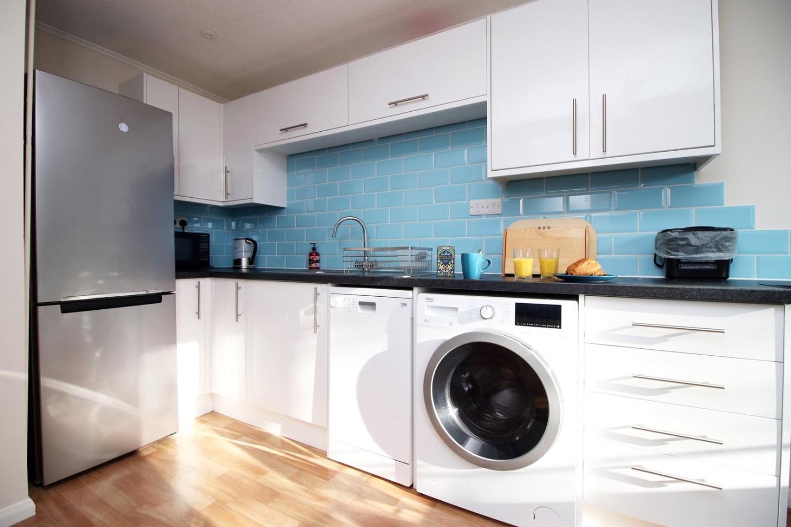 Apartment Cohost Partners- Free Parking Close To Town