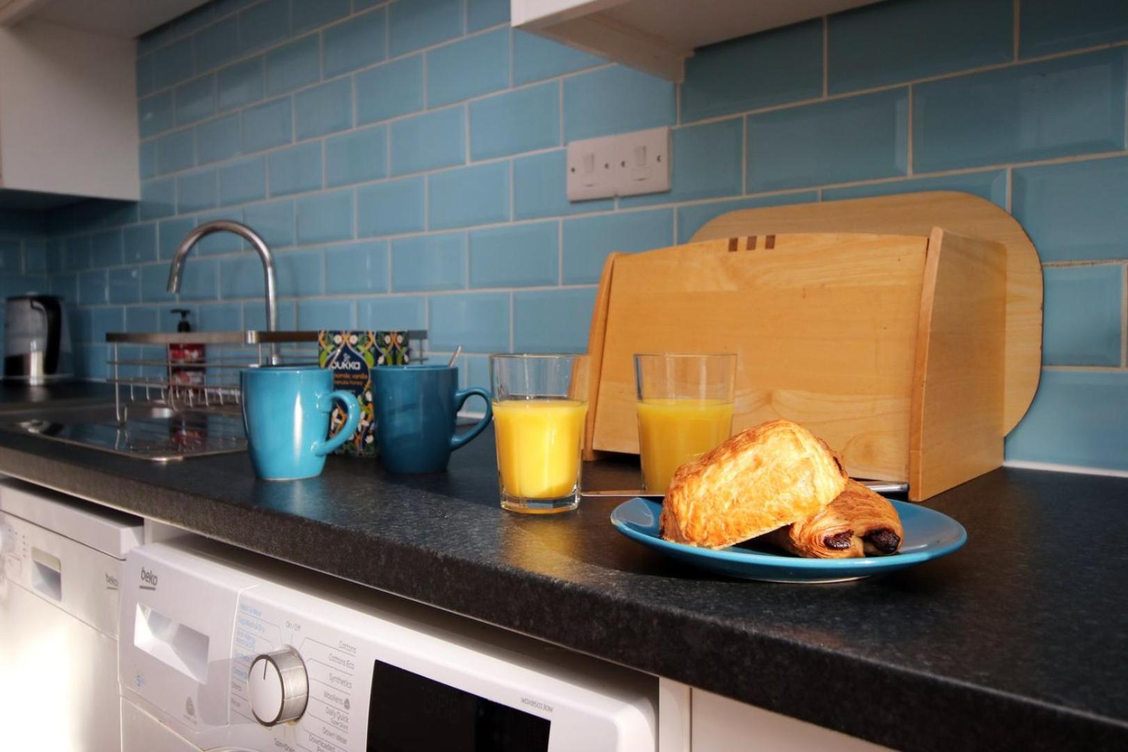 Cohost Partners- Free Parking Close To Town * Bath