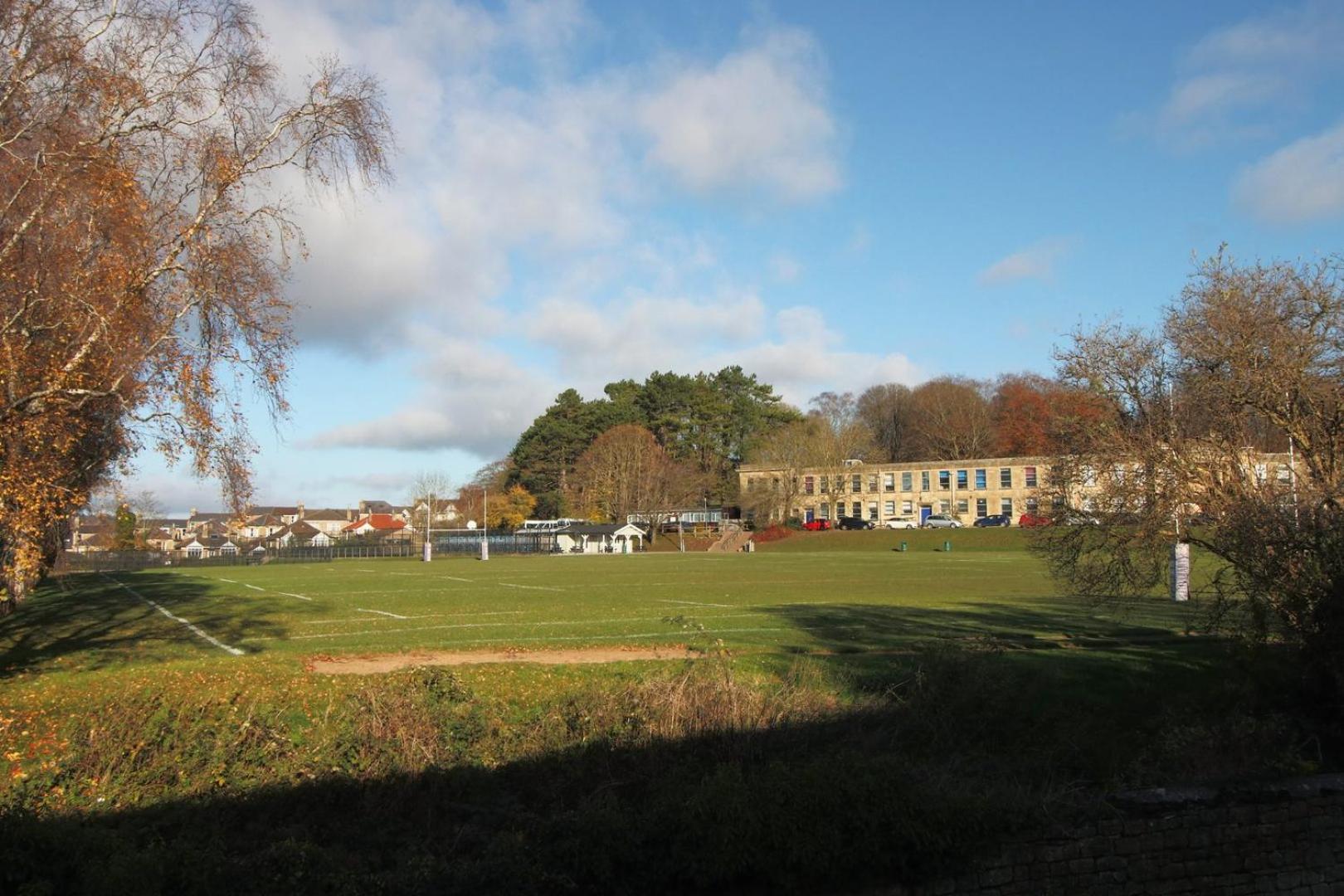 Cohost Partners- Free Parking Close To Town Apartment Bath