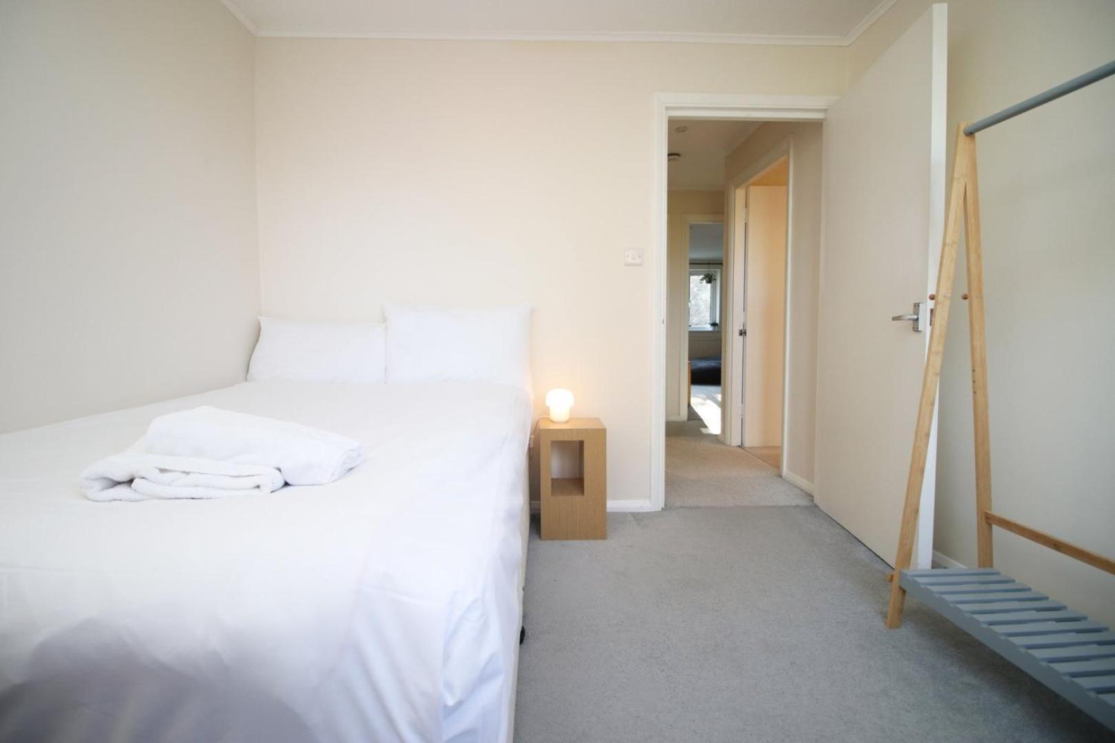 Cohost Partners- Free Parking Close To Town Bath