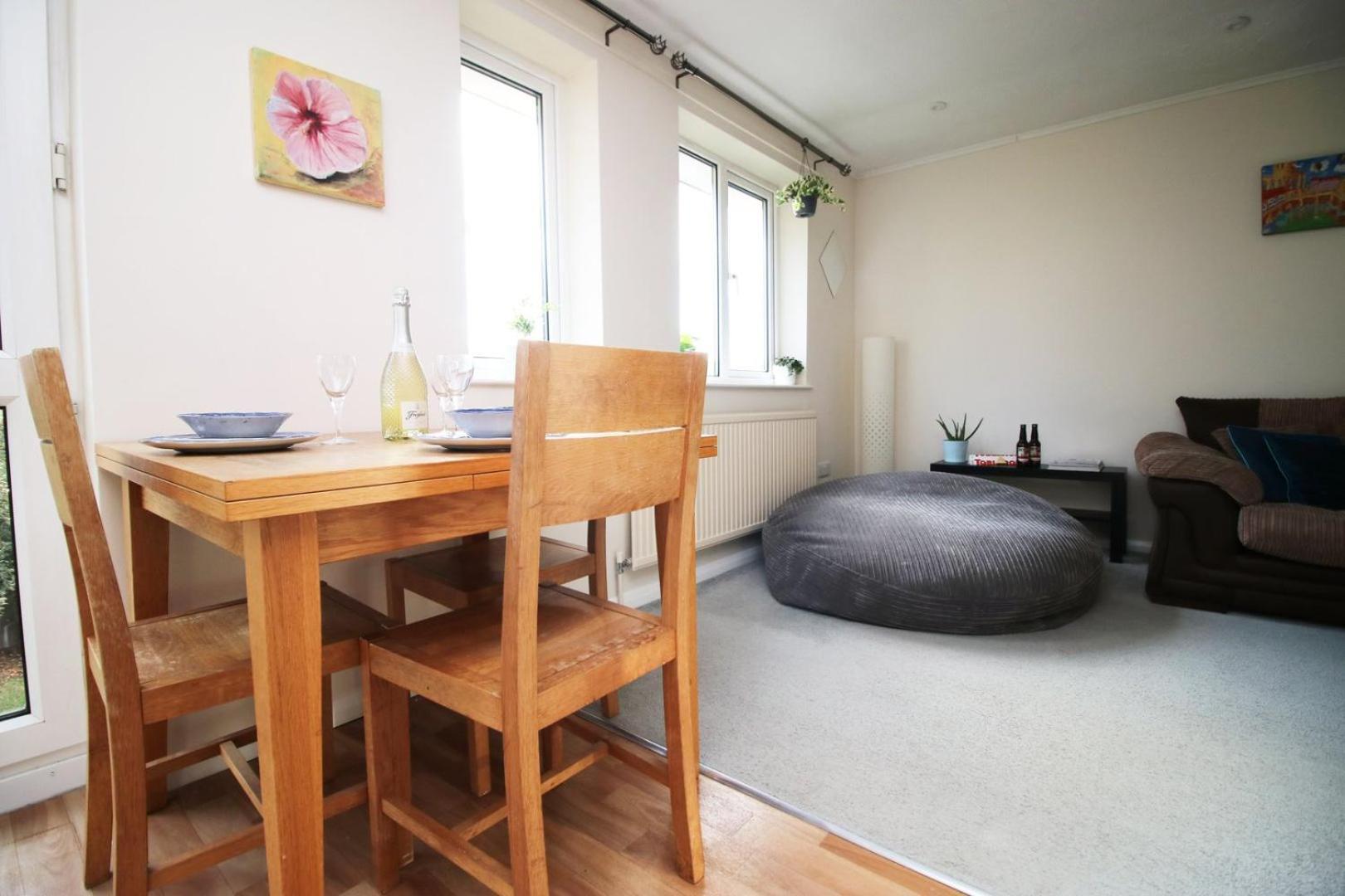 Apartment Cohost Partners- Free Parking Close To Town *