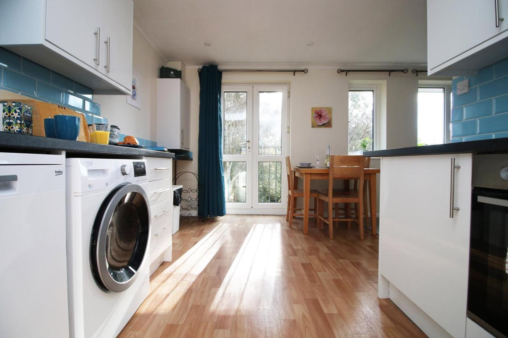 Cohost Partners- Free Parking Close To Town Apartment *