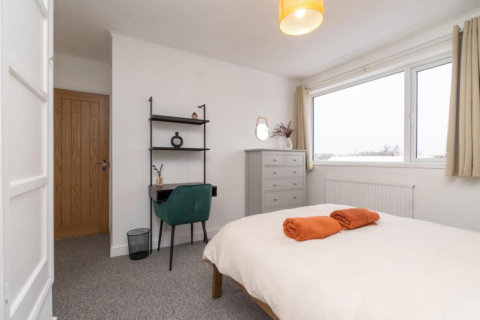 Wifi | Parking | Near Major Attractions * Bath