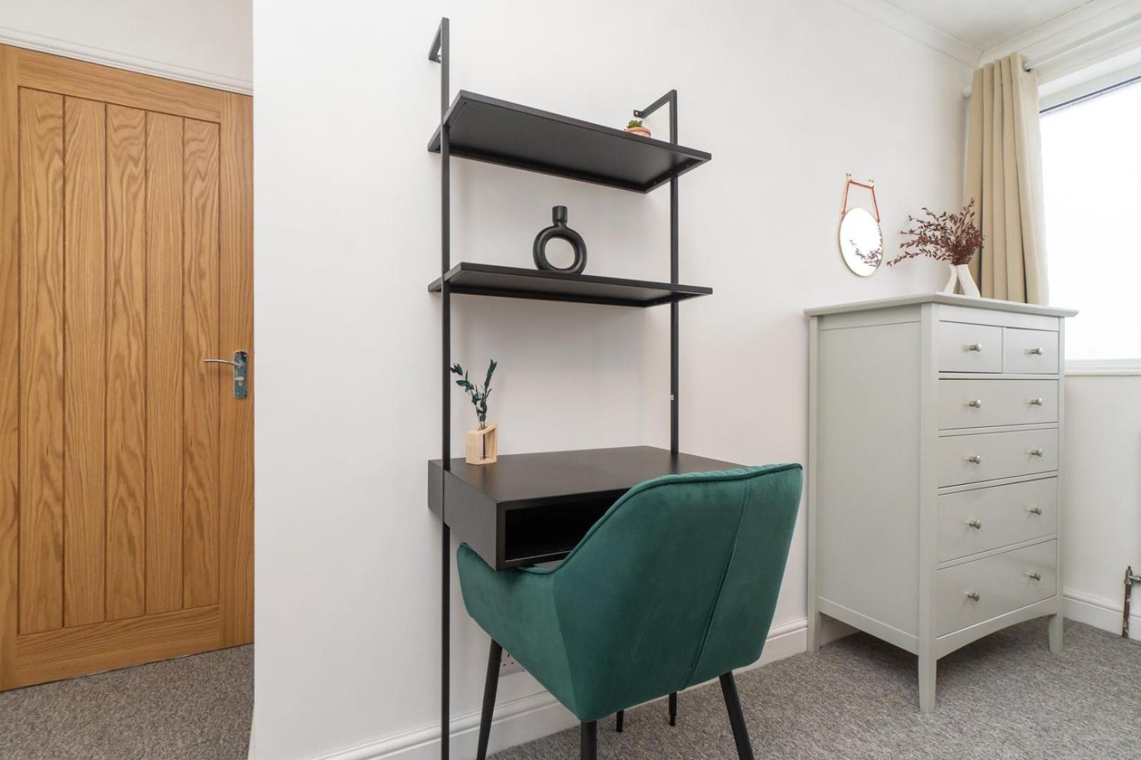 Wifi | Parking | Near Major Attractions Guest house Bath