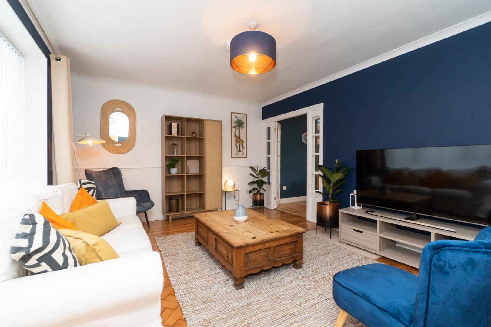 Guest house Wifi | Parking | Near Major Attractions