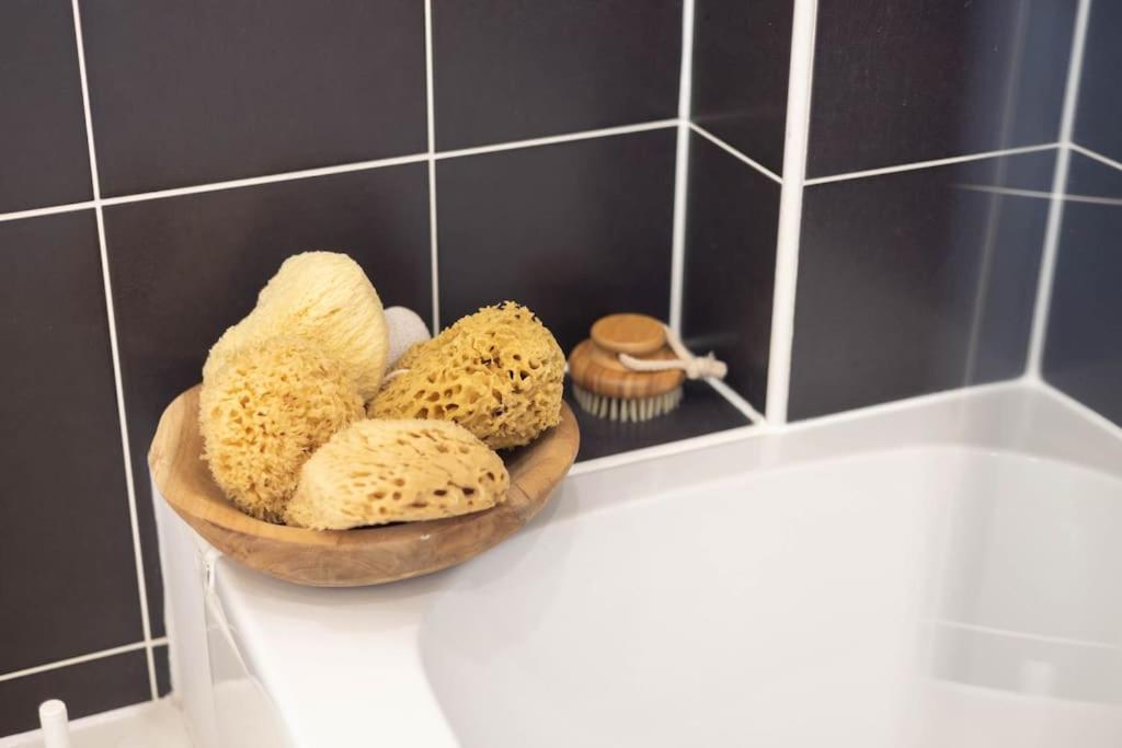 The Wellness Lodge- Gym, Table Tennis, Cinema, Parking And More! Bath