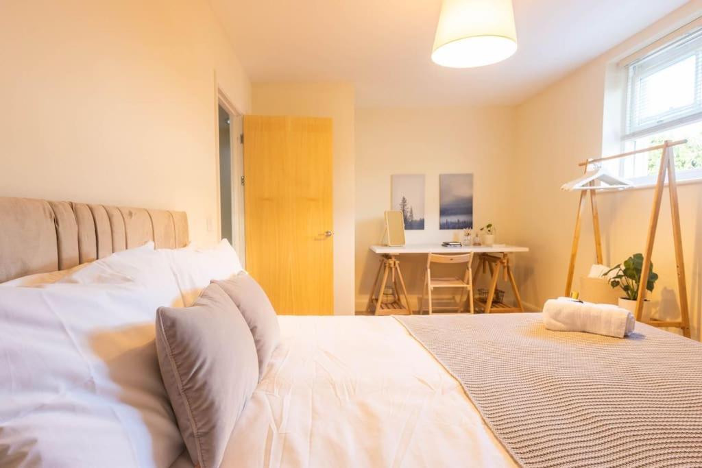 The Wellness Lodge- Gym, Table Tennis, Cinema, Parking And More! * Bath
