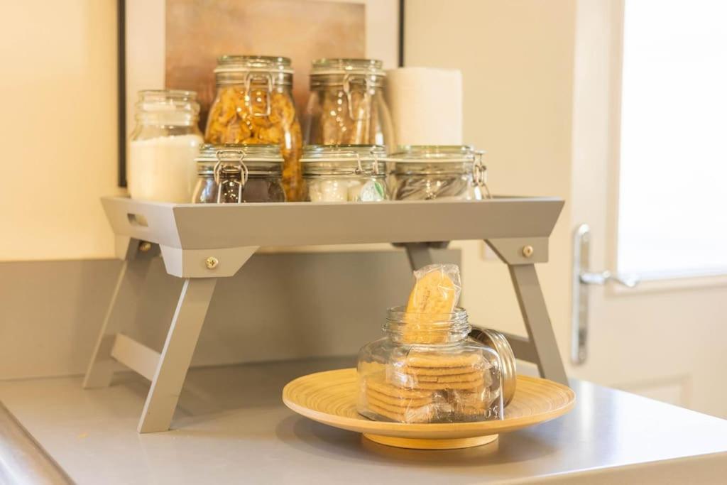 The Wellness Lodge- Gym, Table Tennis, Cinema, Parking And More! Holiday home *