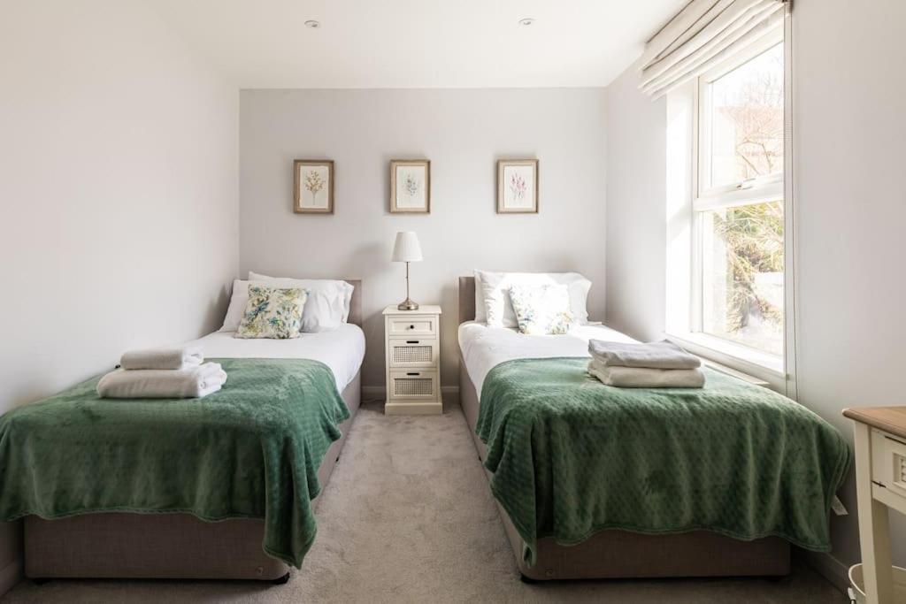 Premium House W Parking - Walk Everywhere Holiday home *
