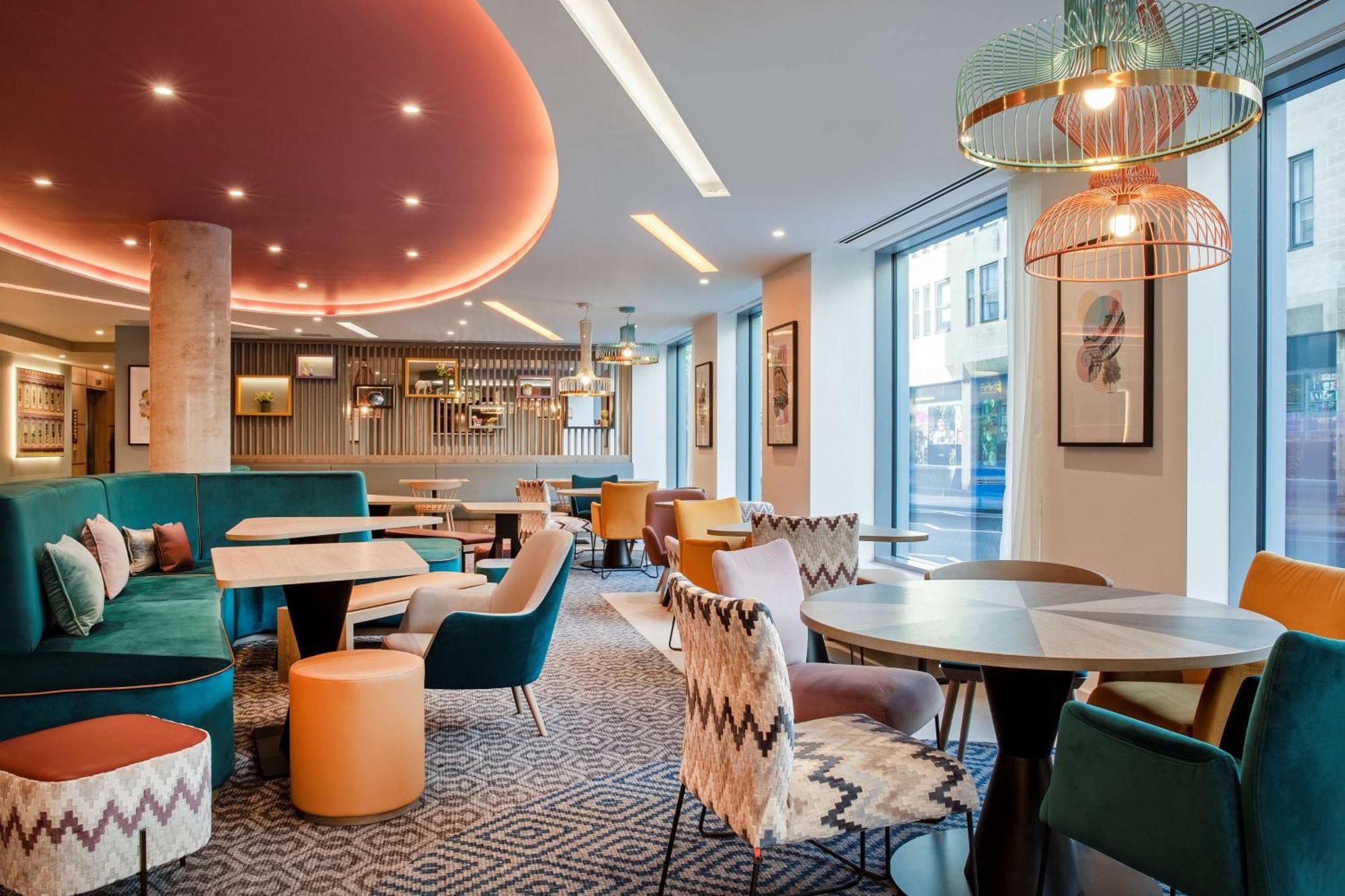 Hampton By Hilton Hotel 4*