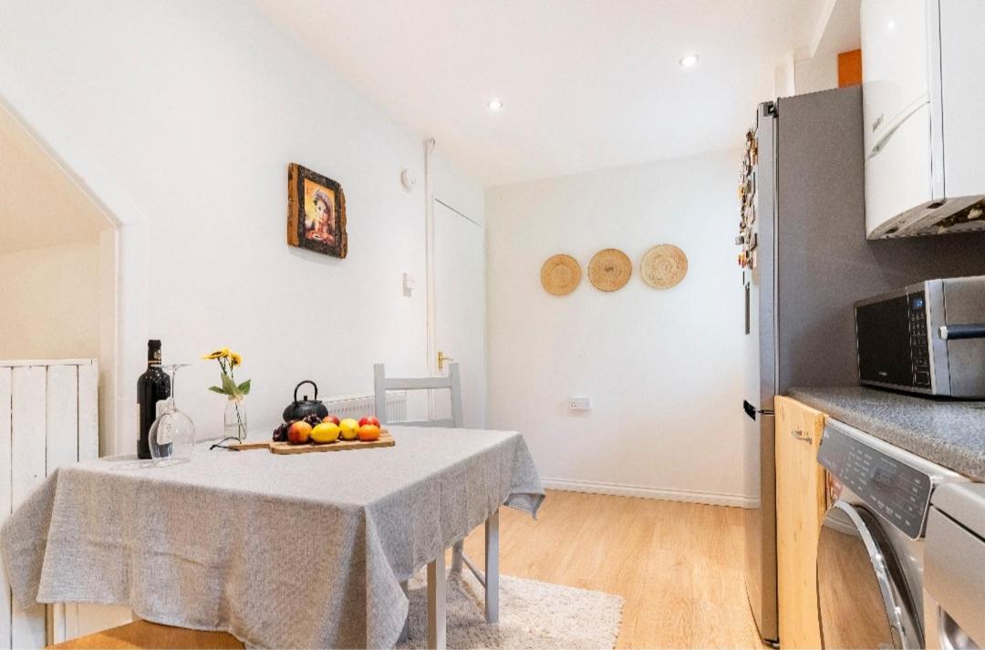Cosy Near The Centre With Free Parking Homestay Bath