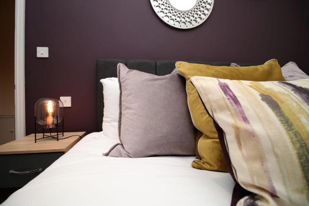 Apartment Beautiful 2 Bedroom In *
