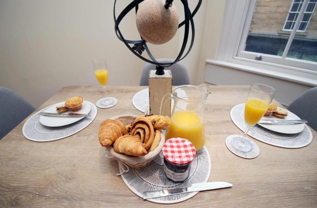 Apartment Beautiful 2 Bedroom In Bath