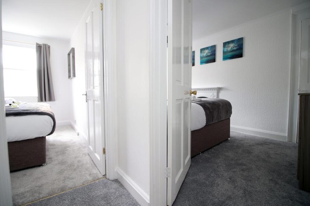 Spacious Georgian 3bedroom Apartment, 5 Mins From Abbey * Bath