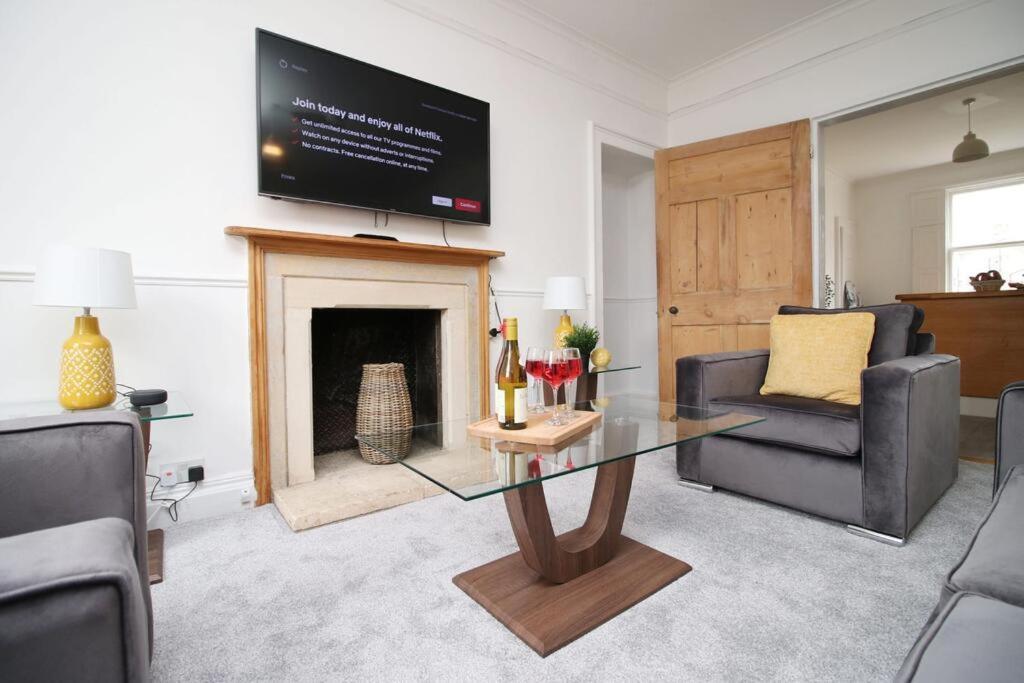 Spacious Georgian 3bedroom Apartment, 5 Mins From Abbey