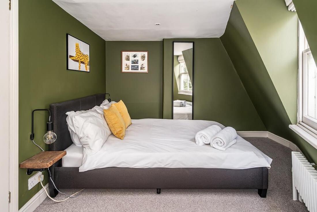 Beautiful 2 Bed Flat *