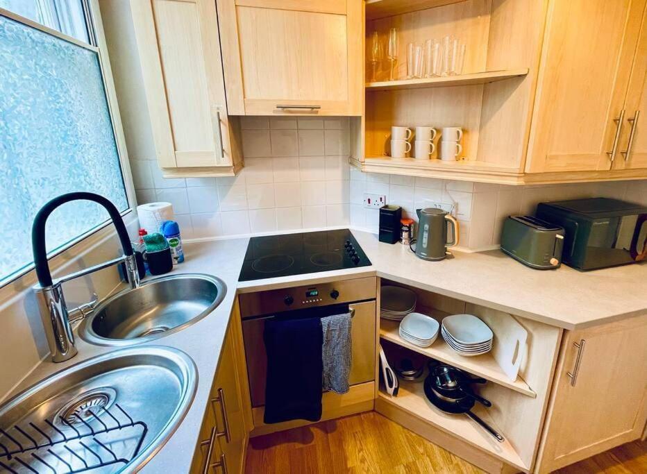 Apartment Flat With Parking Permit Bath