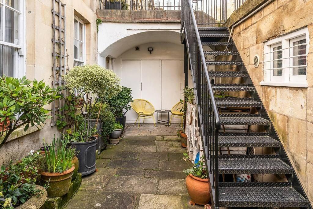 Beautiful Basement Apartment