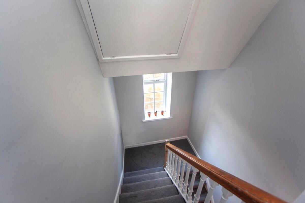 The Georgian Townhouse @ Pierrepont Place Apartment