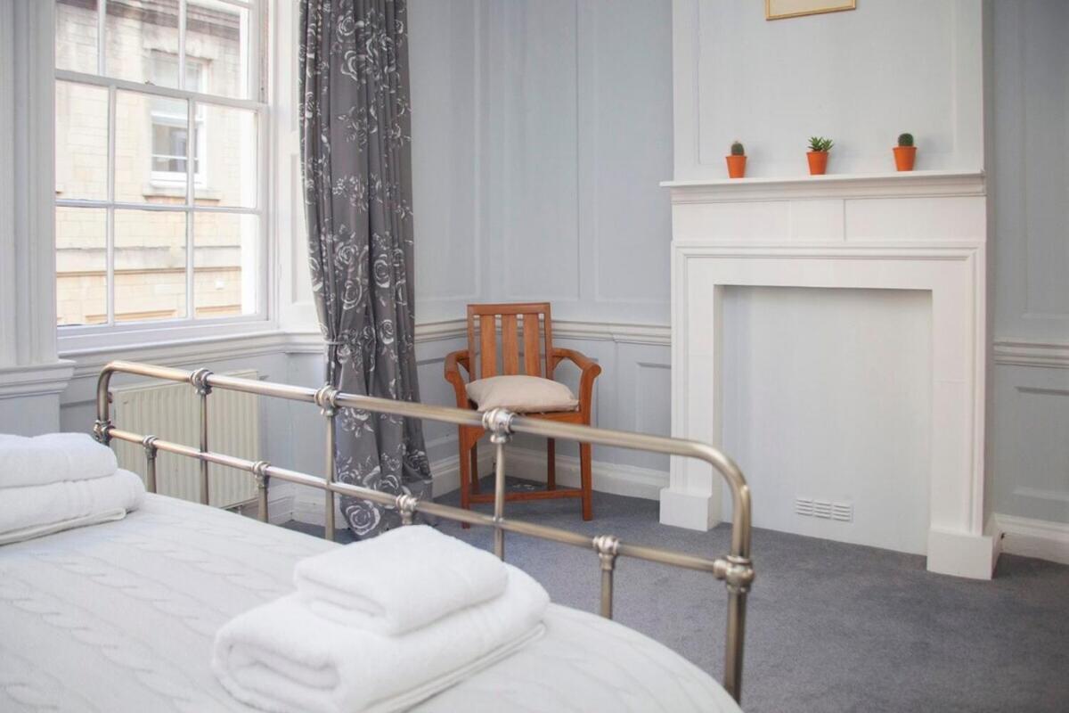 The Georgian Townhouse @ Pierrepont Place * Bath