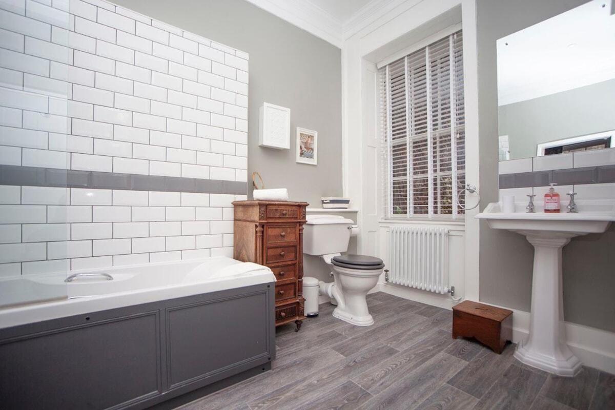 The Georgian Townhouse @ Pierrepont Place *