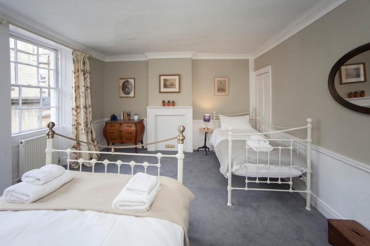 The Georgian Townhouse @ Pierrepont Place * Bath