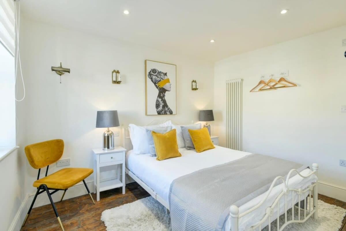Seven Acres With Parking * Bath