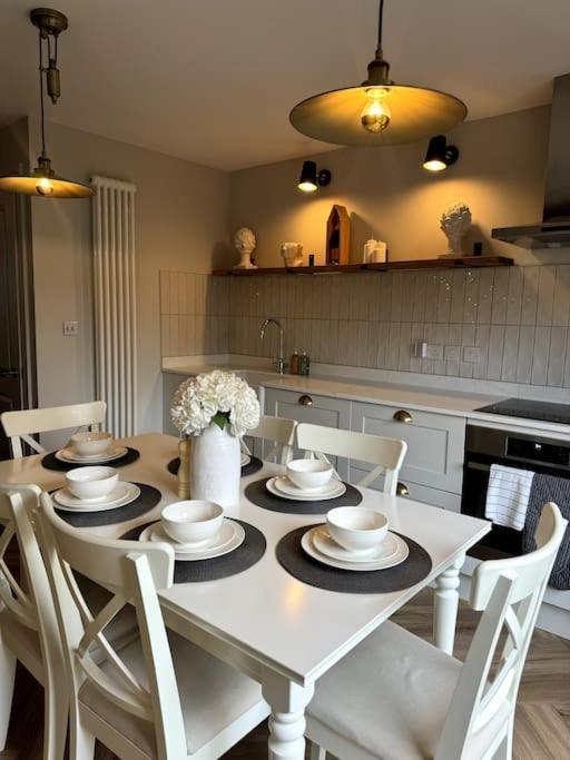 Villa Stylish Modern Townhouse With Private Parking *
