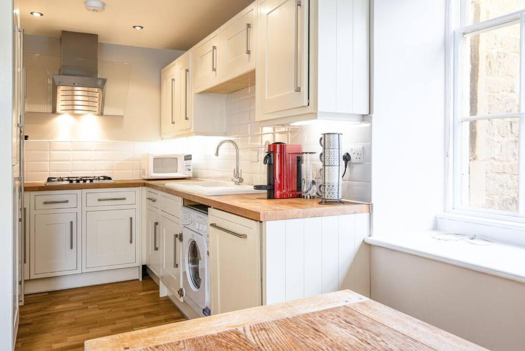 Holiday home Stunning 2 Bedroom In Converted Chapel