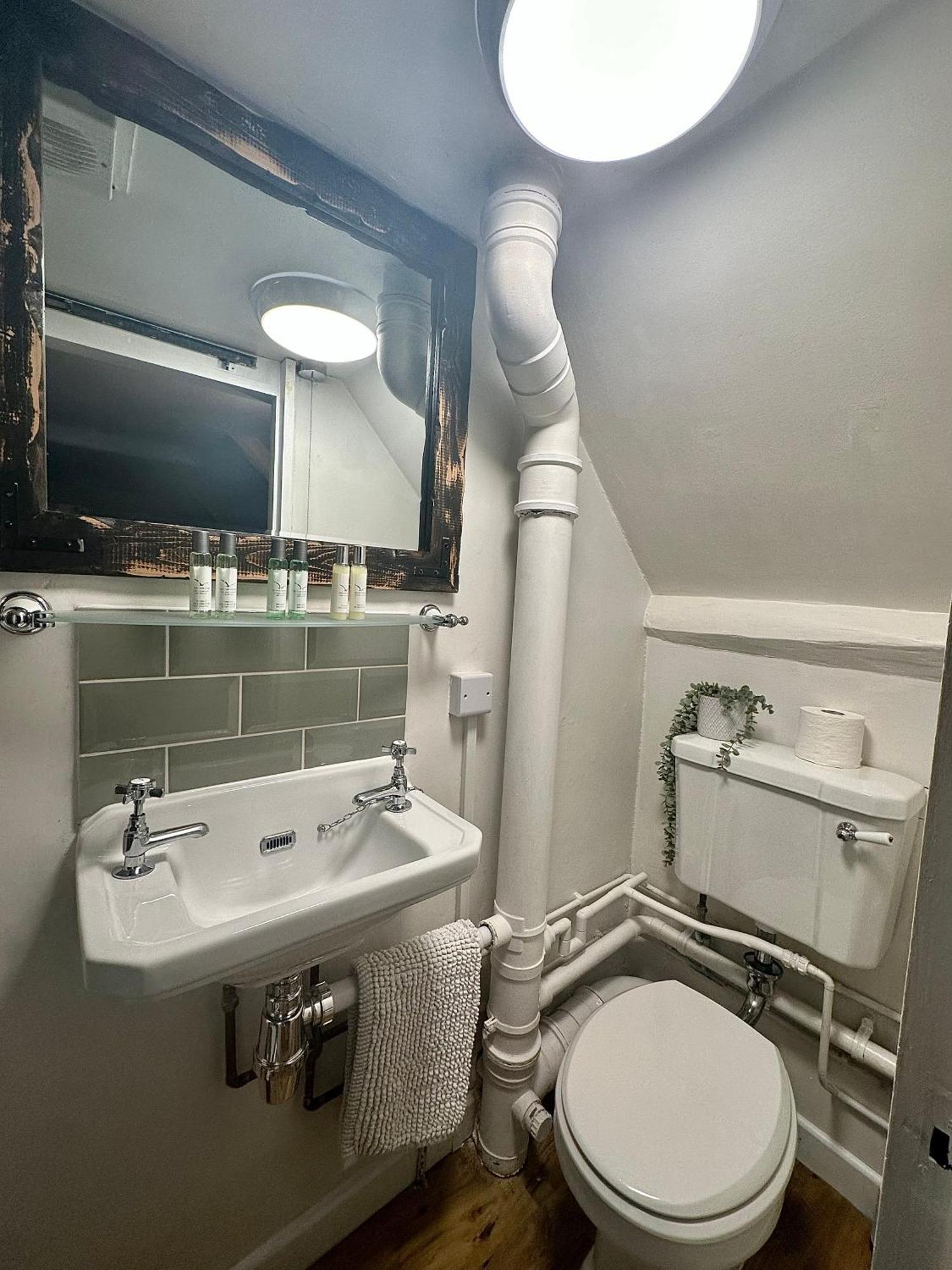 The Snug - Cosy In Grade Ii Listed Building Bath