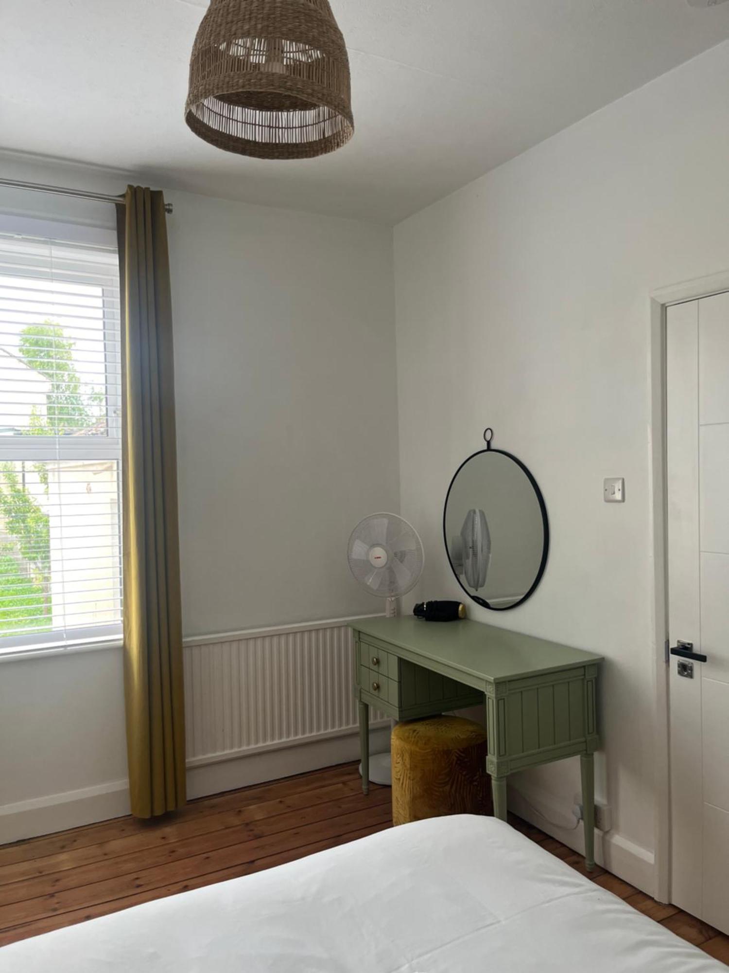 Spacious And Stylish Bath