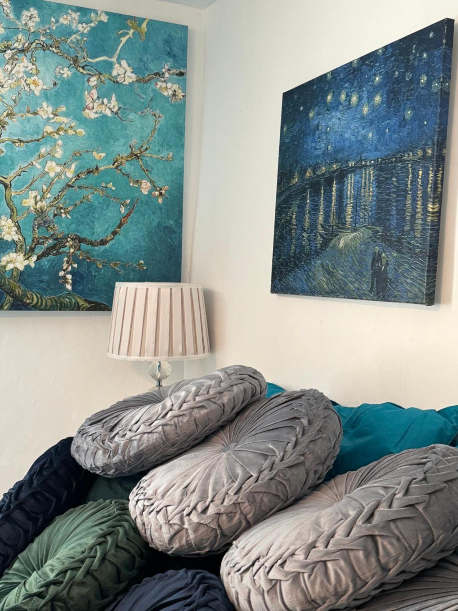 Beautiful Townhouse Next To Royal Victoria Park And Botanical Gardens Within Easy Walking Distance To Centre Bath