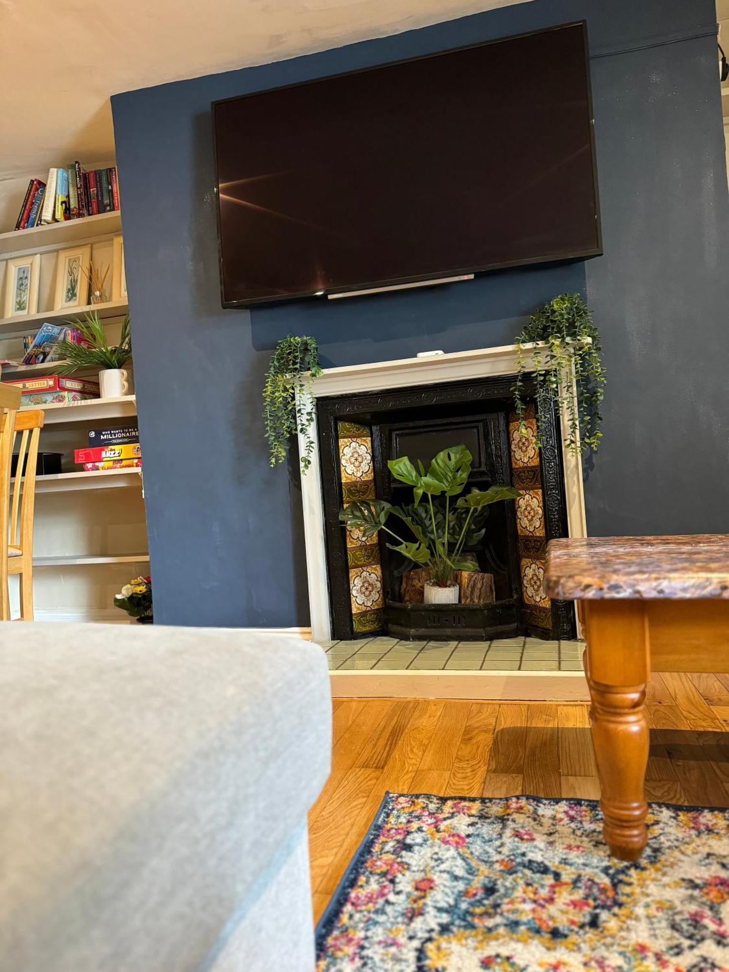Holiday home Beautiful Townhouse Next To Royal Victoria Park And Botanical Gardens Within Easy Walking Distance To Centre