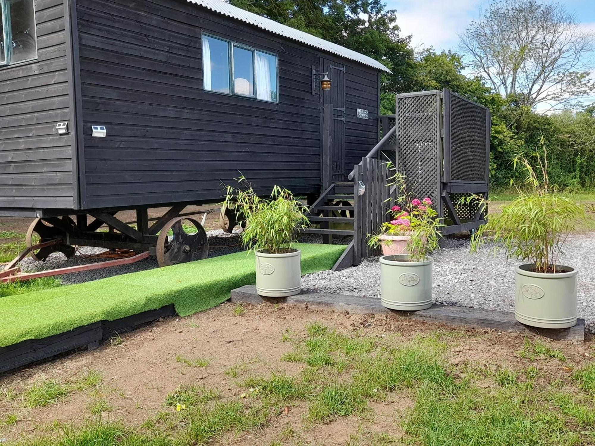 Lower Haven Shepherds Hut Bath