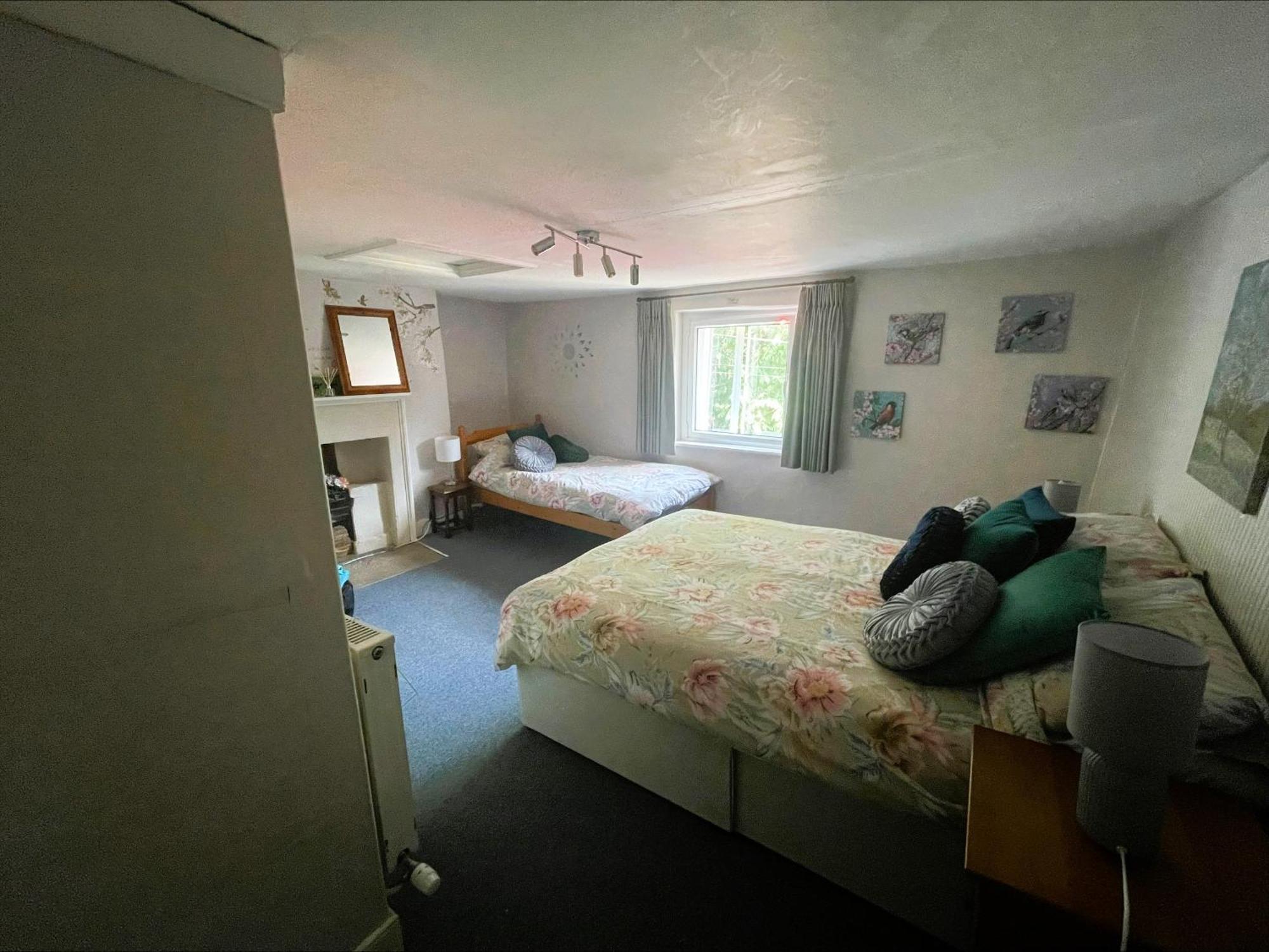 Holiday home Beautiful Townhouse Next To Royal Victoria Park And Botanical Gardens Within Easy Walking Distance To Centre