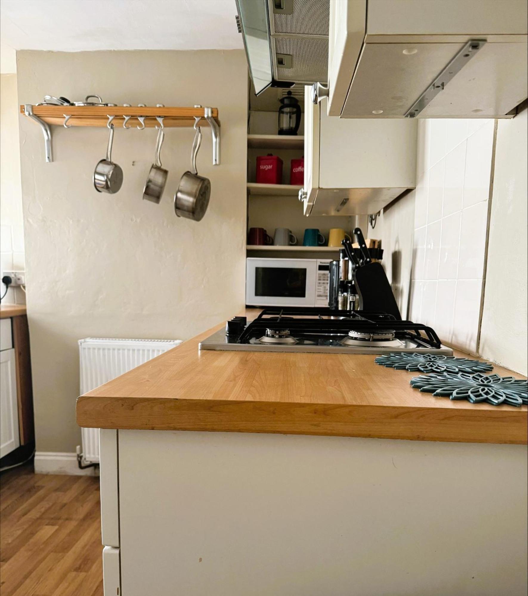 Beautiful Townhouse Next To Royal Victoria Park And Botanical Gardens Within Easy Walking Distance To Centre Holiday home Bath
