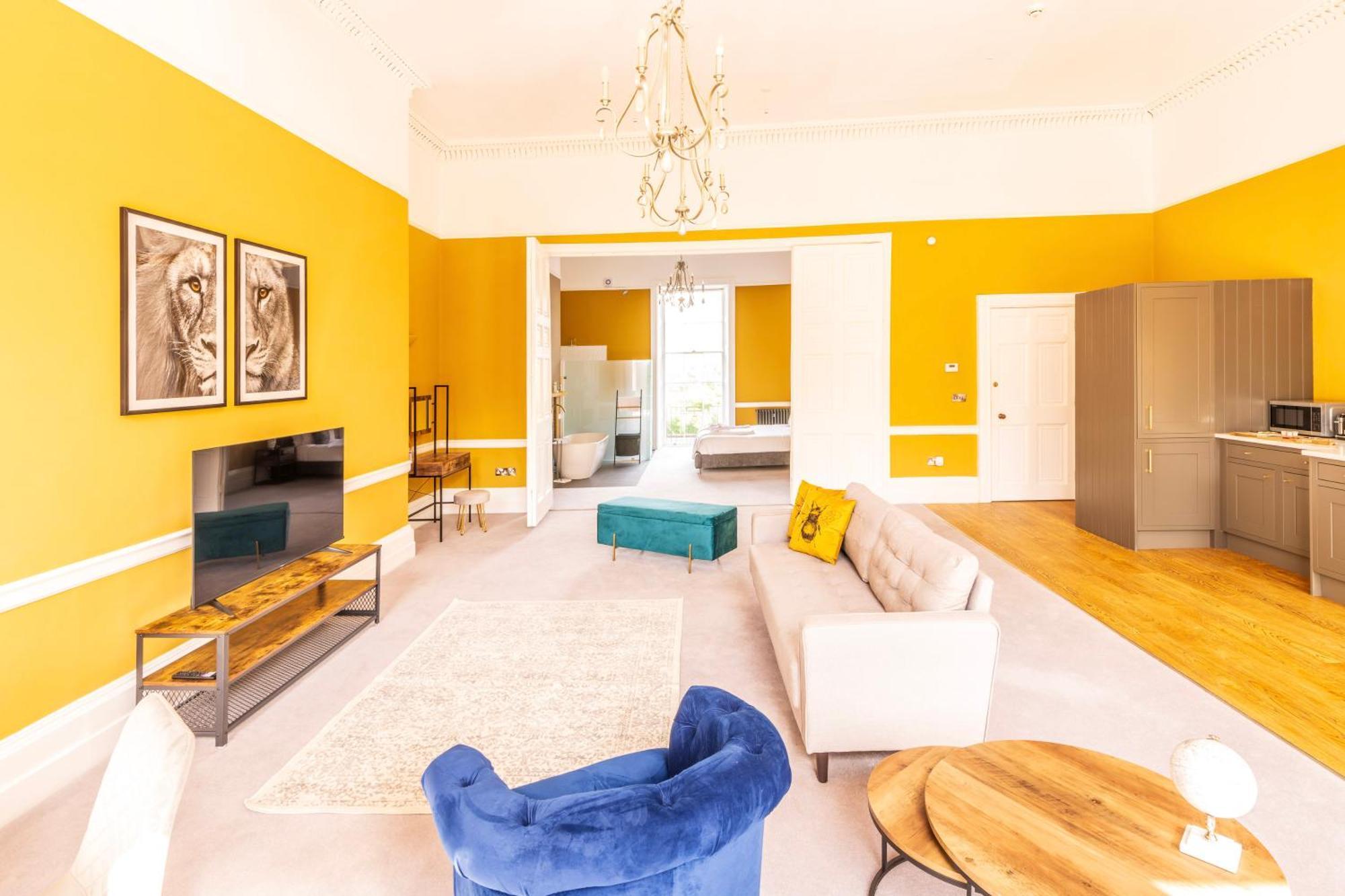 Spectacular Greenpark House - Prescott * Bath
