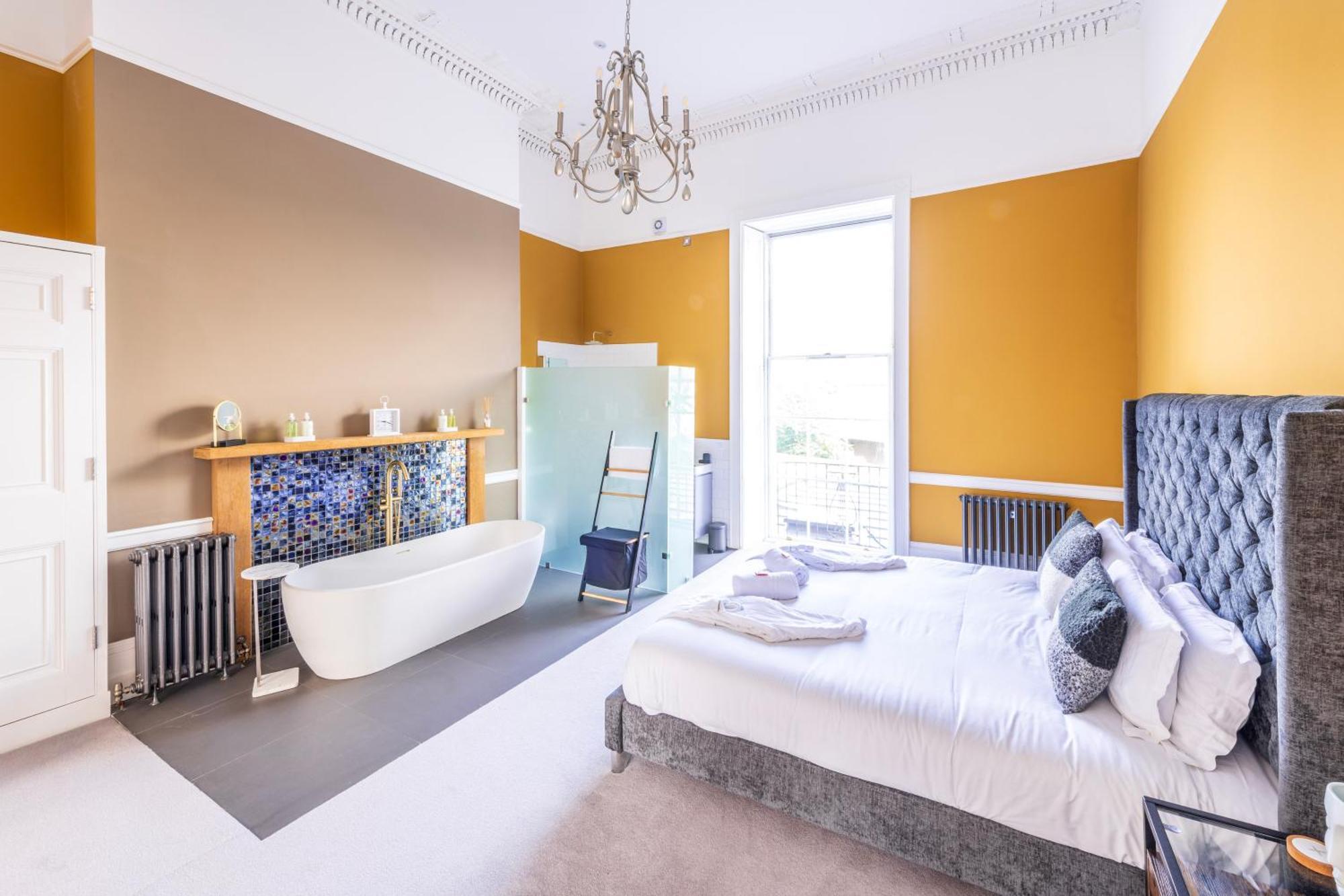 Spectacular Greenpark House - Prescott Bath