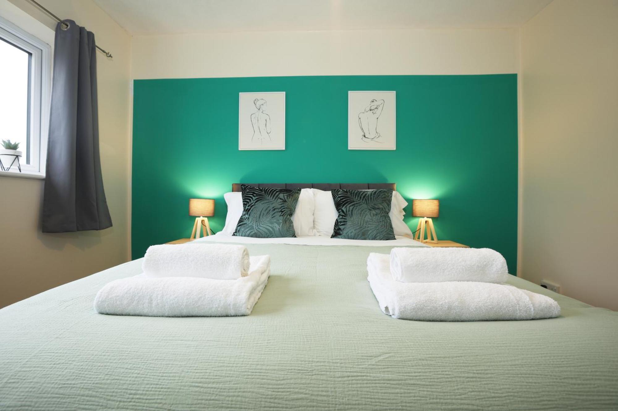 Apartment Blagdon Park By N And N Stays Ltd, Stylish Bath Home, Transport Links 10 Mins To City Centre, Free Parking, Perfect For Familes And Contractors *